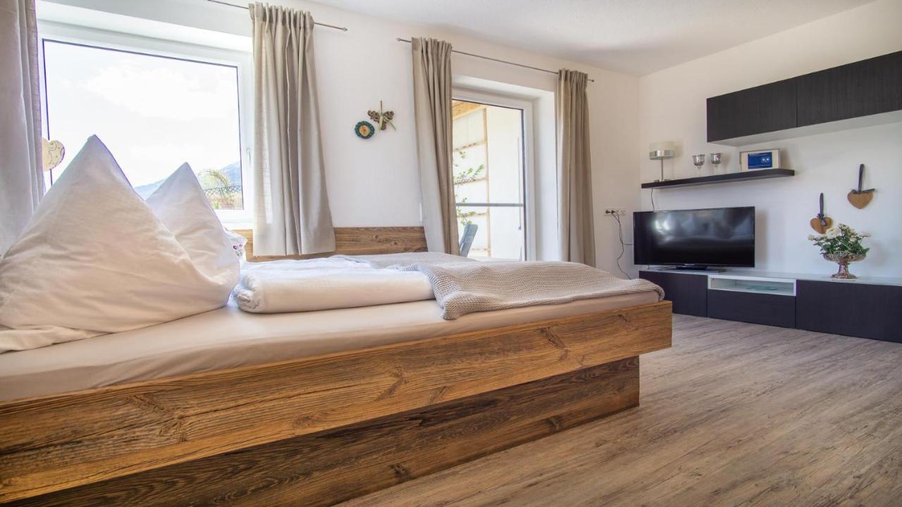 Stubaier Bauern Appartement Telfes im Stubai Exterior foto